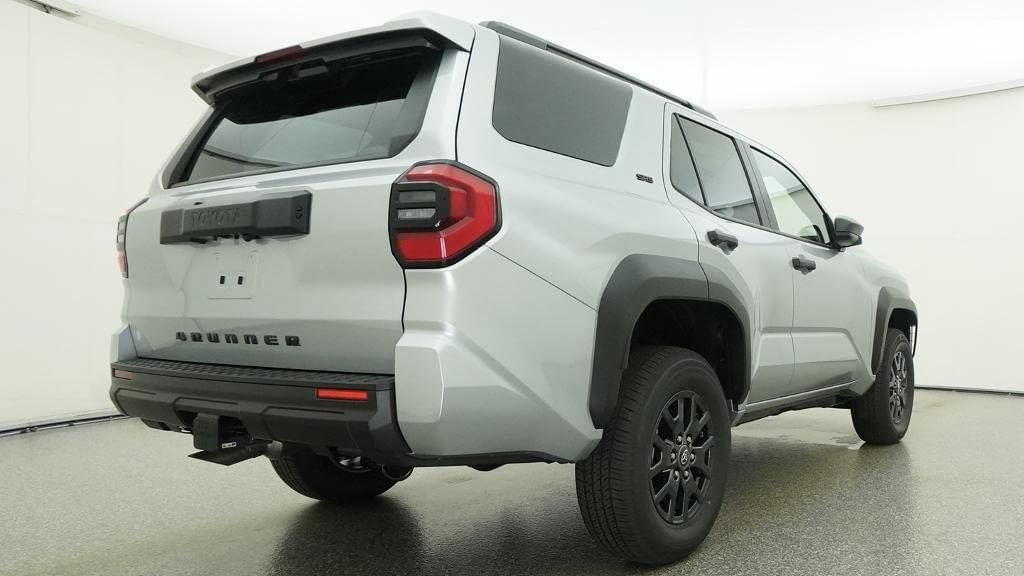 Used 2026 Toyota 4Runner SR5 AWD/4WD image 21