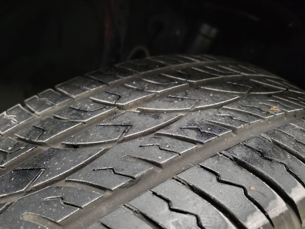 Used 2021 Toyota RAV4 LE image 11