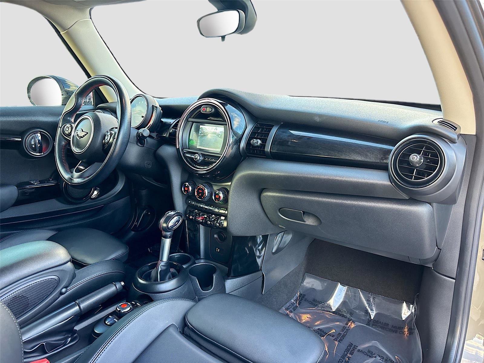 Used 2019 MINI Cooper S image 29