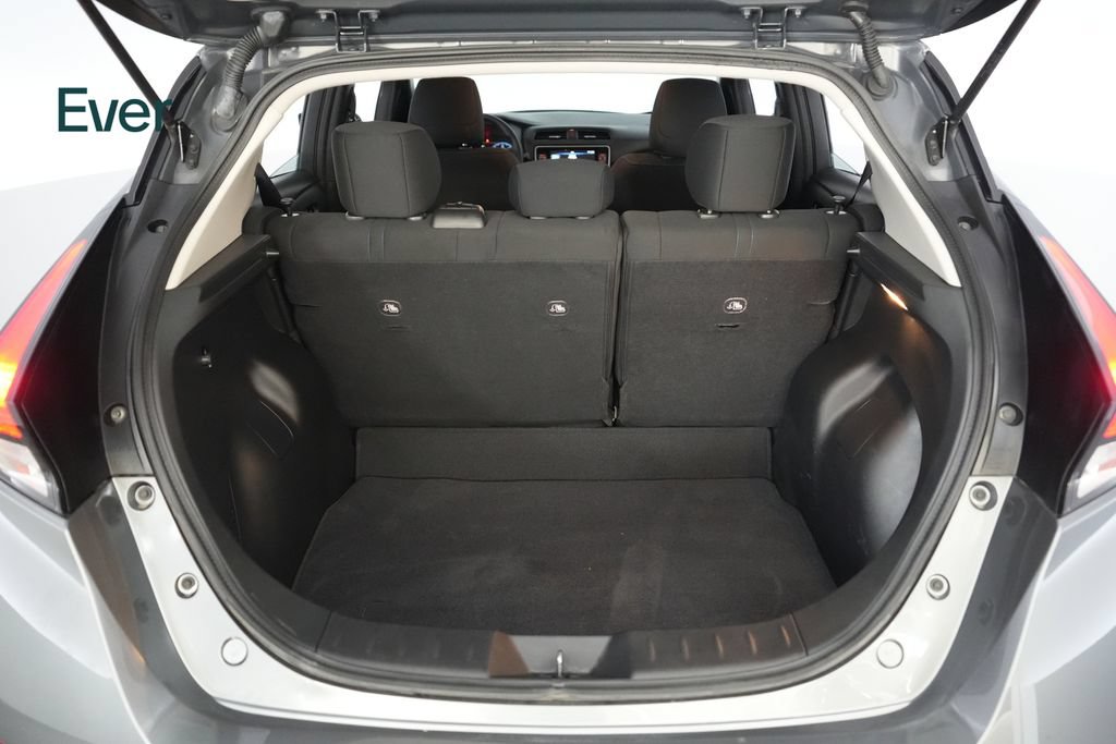 Used 2025 Nissan Leaf S FWD image 8
