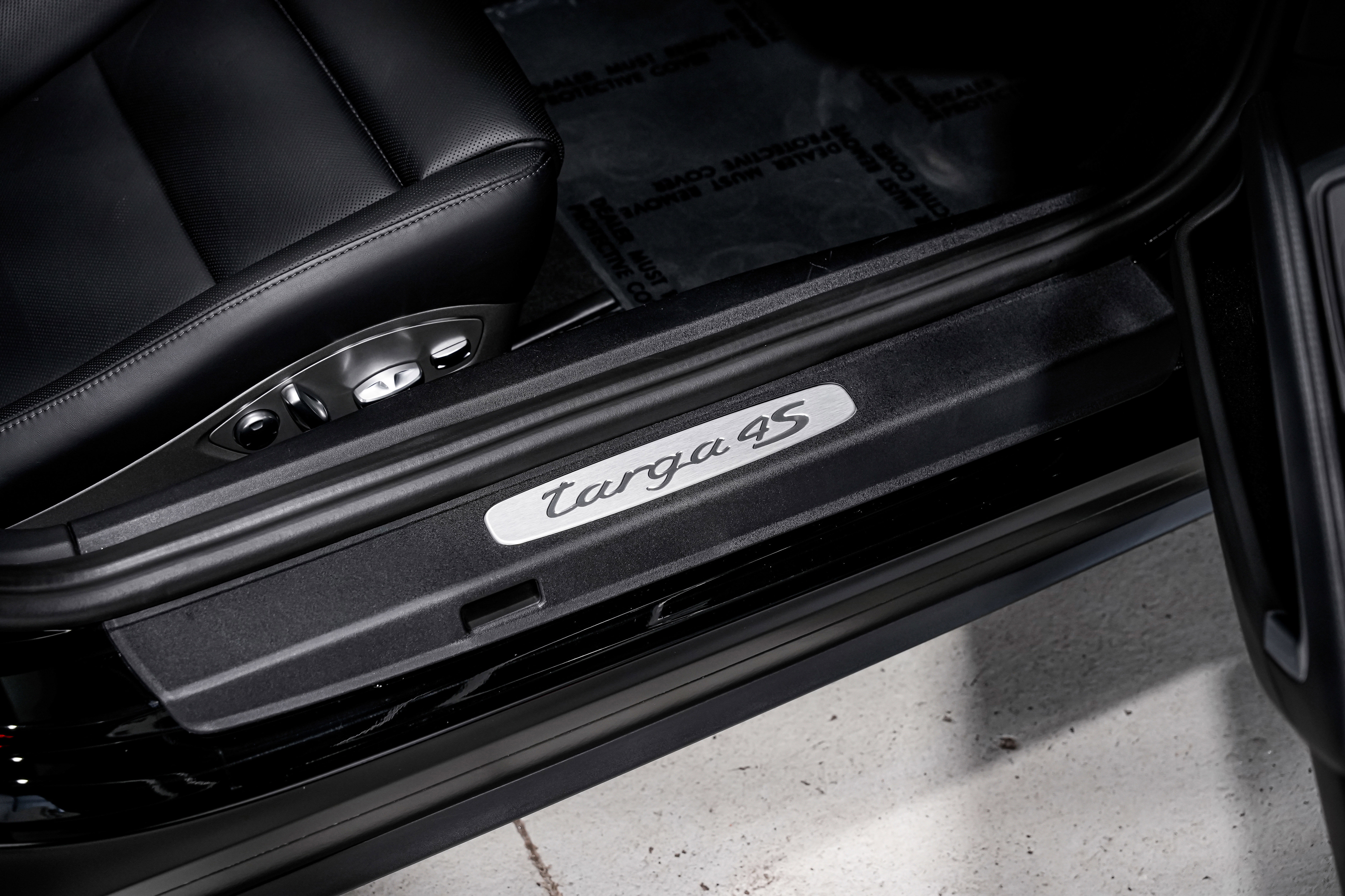 Used 2014 Porsche 911 Targa 4S image 29