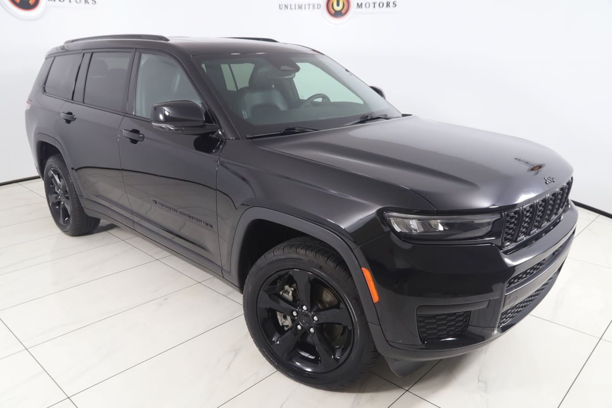 Used 2024 Jeep Grand Cherokee L Altitude AWD/4WD image 16
