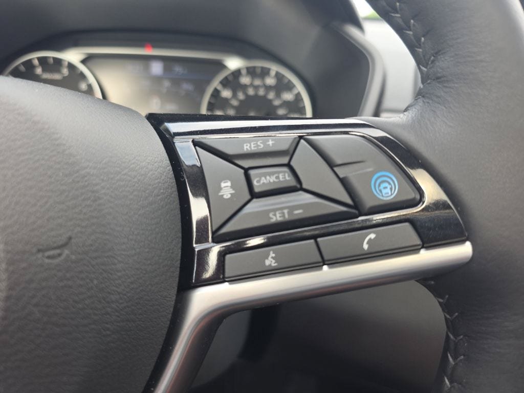 Used 2025 Nissan Altima 2.5 SL FWD image 22