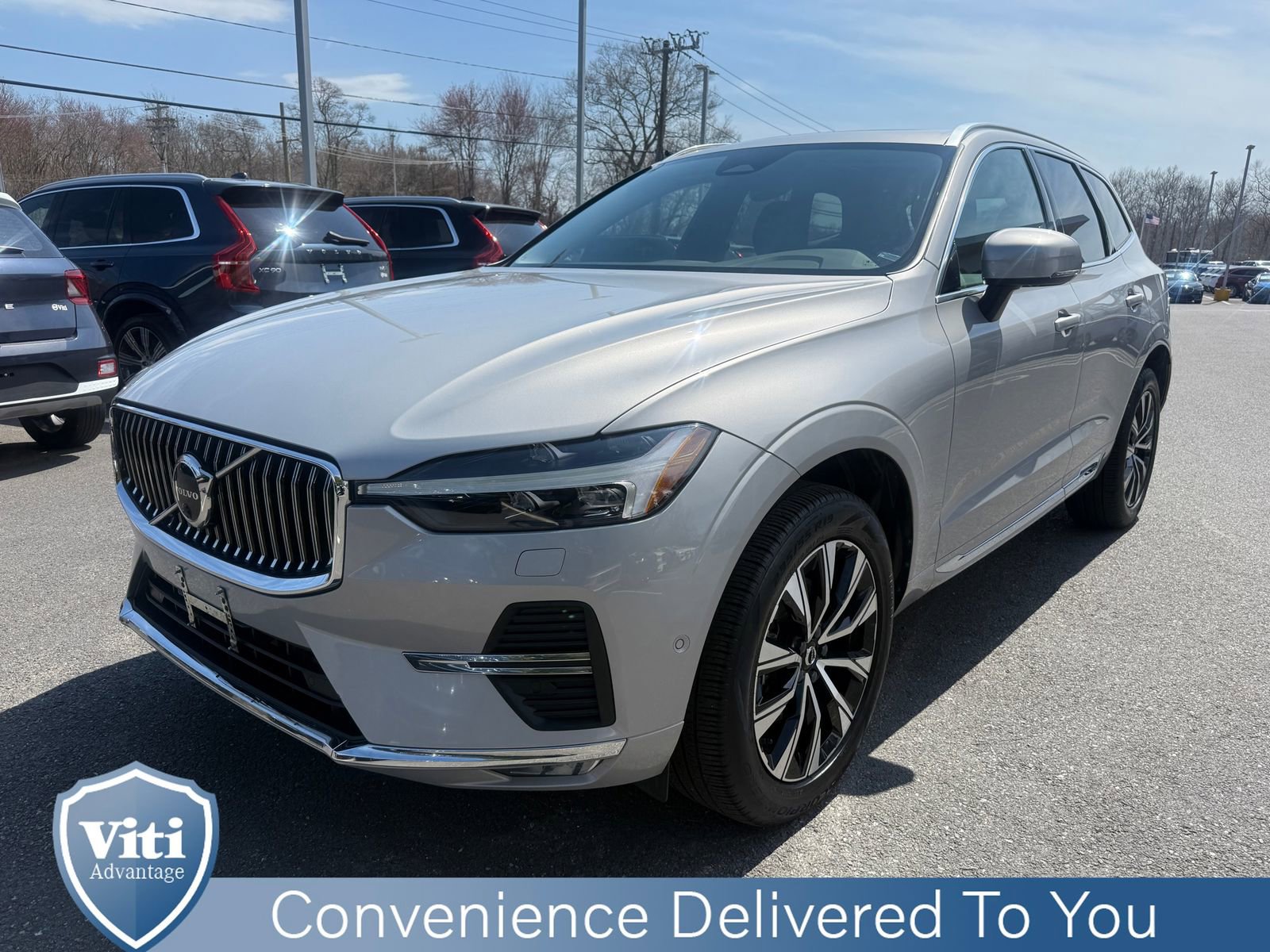 Certified 2023 Volvo XC60 B5 Plus w/ Climate Package AWD/4WD image 4