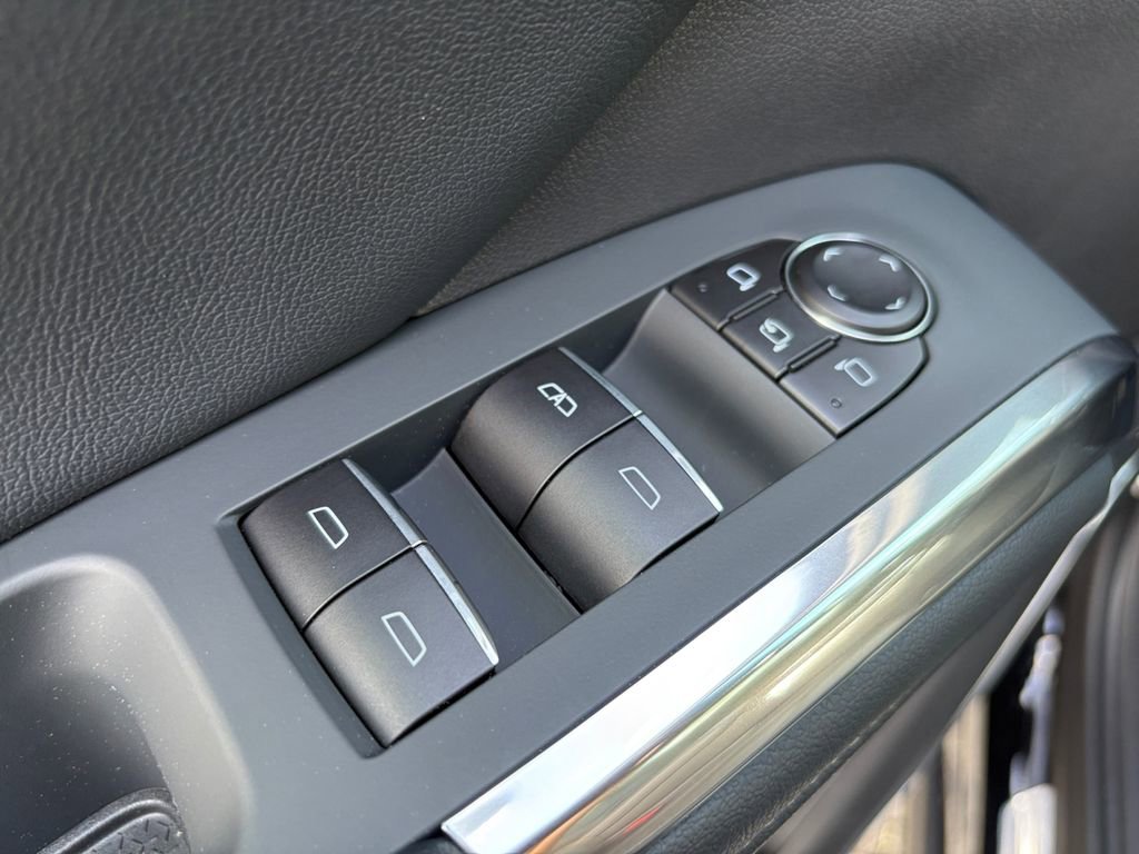 New 2026 Chevrolet Traverse High Country image 14