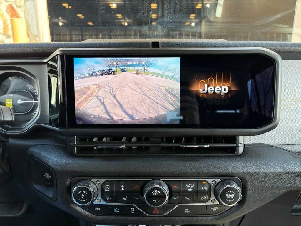 Used 2025 Jeep Wrangler Willys 4xe image 39