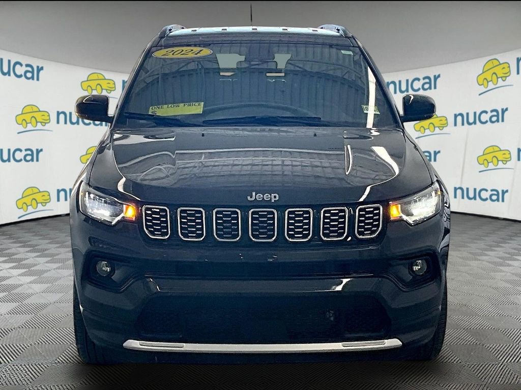 Used 2024 Jeep Compass Limited image 2