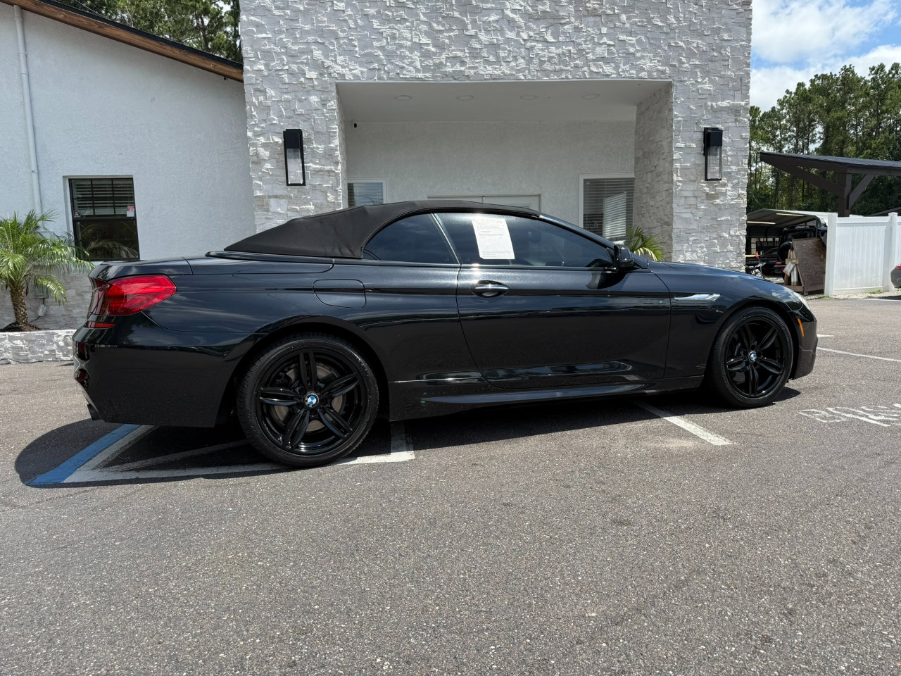 Used 2015 BMW 640i Convertible image 18