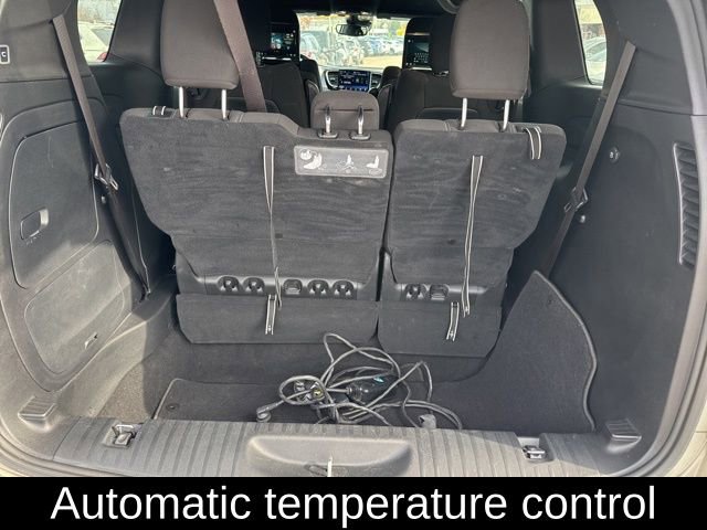 Used 2021 Chrysler Pacifica Touring w/ Uconnect Theater Family Group image 13