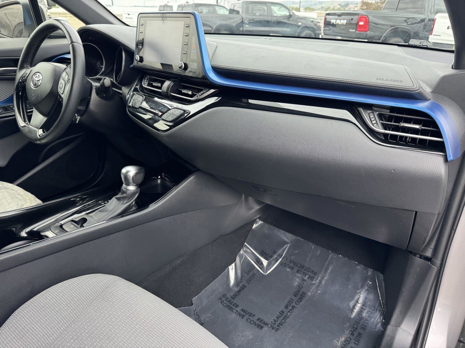 Used 2019 Toyota C-HR XLE image 7