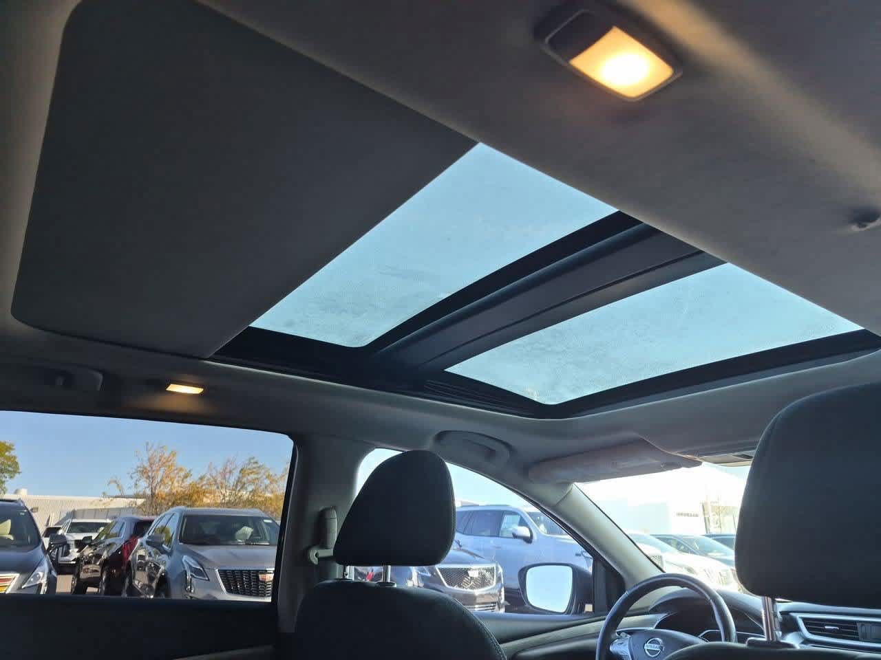 Used 2018 Nissan Murano SV AWD/4WD image 21
