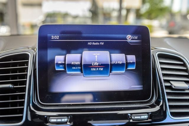 Used 2018 Mercedes-Benz GLS 450 4MATIC w/ Premium Package image 19