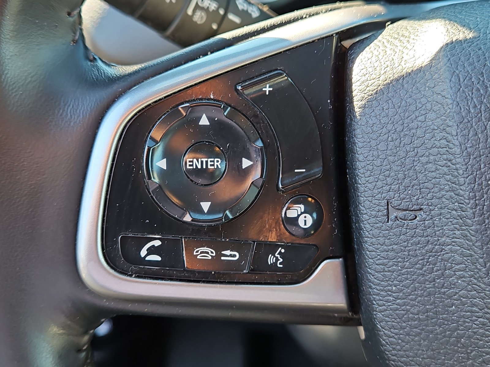 Used 2022 Honda CR-V Touring image 23