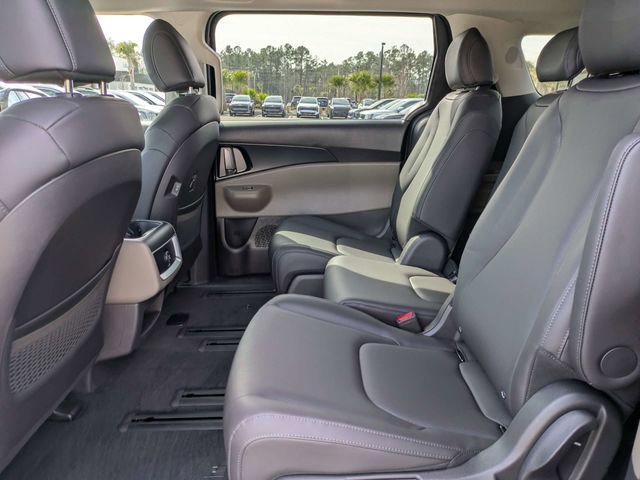 New 2026 Kia Carnival LXS FWD image 12