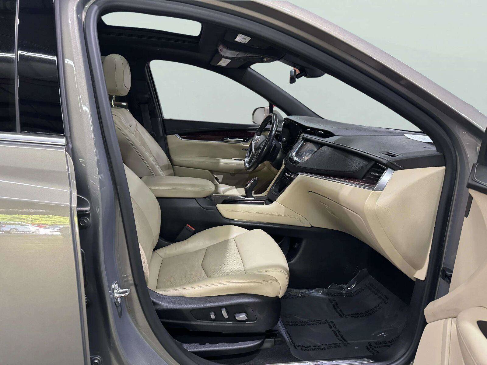 Used 2019 Cadillac XT5 Luxury AWD/4WD image 21