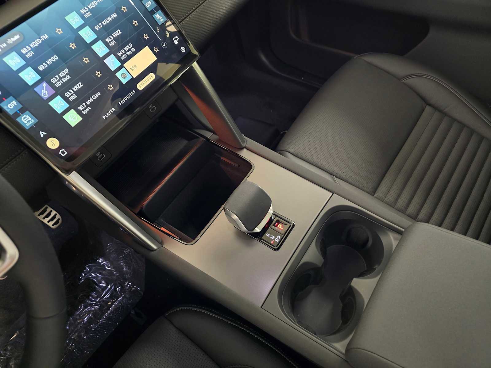 New 2026 Land Rover Discovery Sport Landmark AWD/4WD image 28