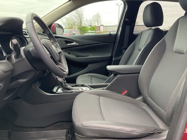 Used 2023 Buick Encore GX Select w/ Experience Buick Package FWD image 2