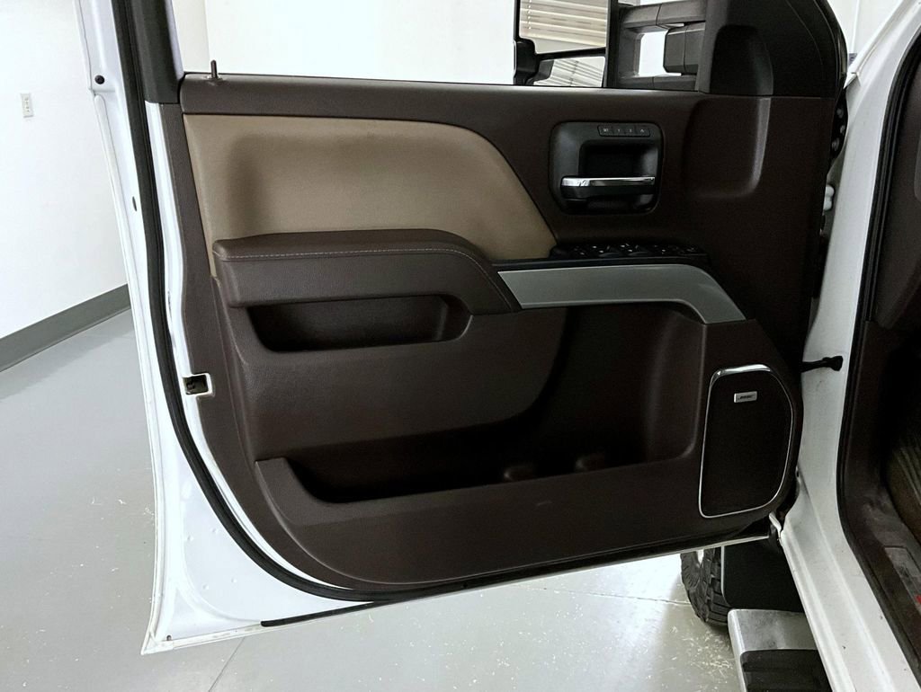 Used 2017 Chevrolet Silverado 2500 LTZ w/ Duramax Plus Package image 9