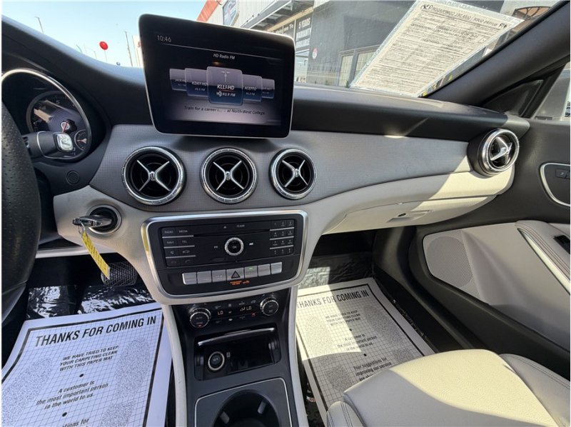 Used 2018 Mercedes-Benz CLA 250 image 31