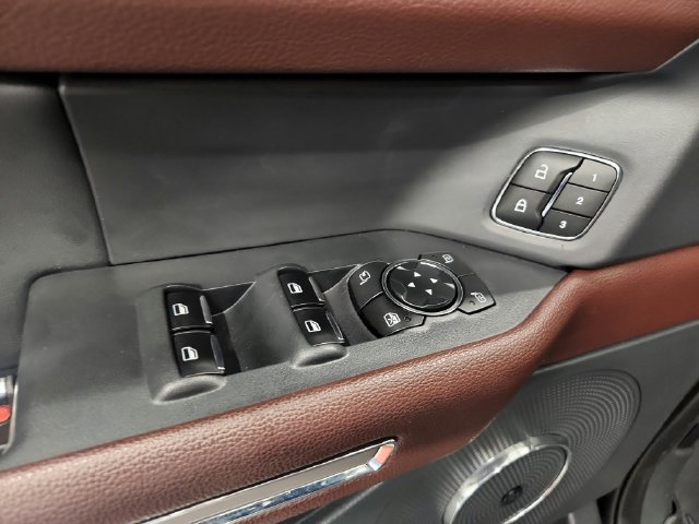 Used 2023 Ford Expedition Limited RWD image 16