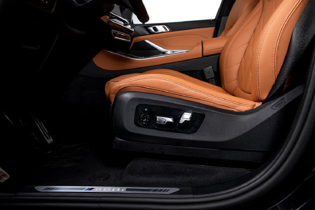 Used 2025 BMW X5 M60i w/ Climate Comfort Package AWD/4WD image 23