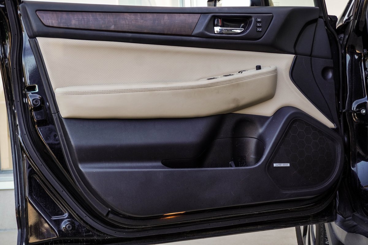 Used 2017 Subaru Outback 2.5i Limited image 11