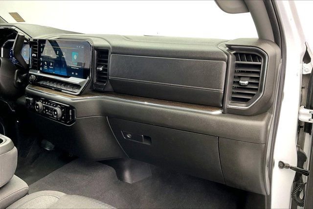 Used 2024 Chevrolet Silverado 2500 LT image 15