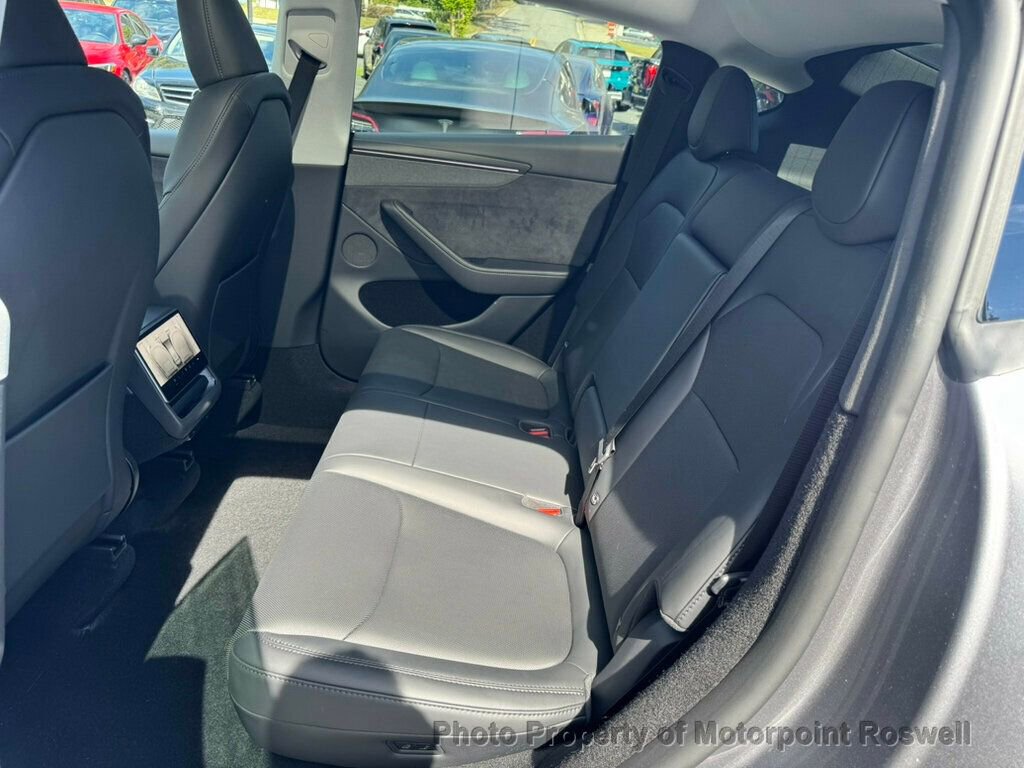 Used 2026 Tesla Model Y Long Range image 10