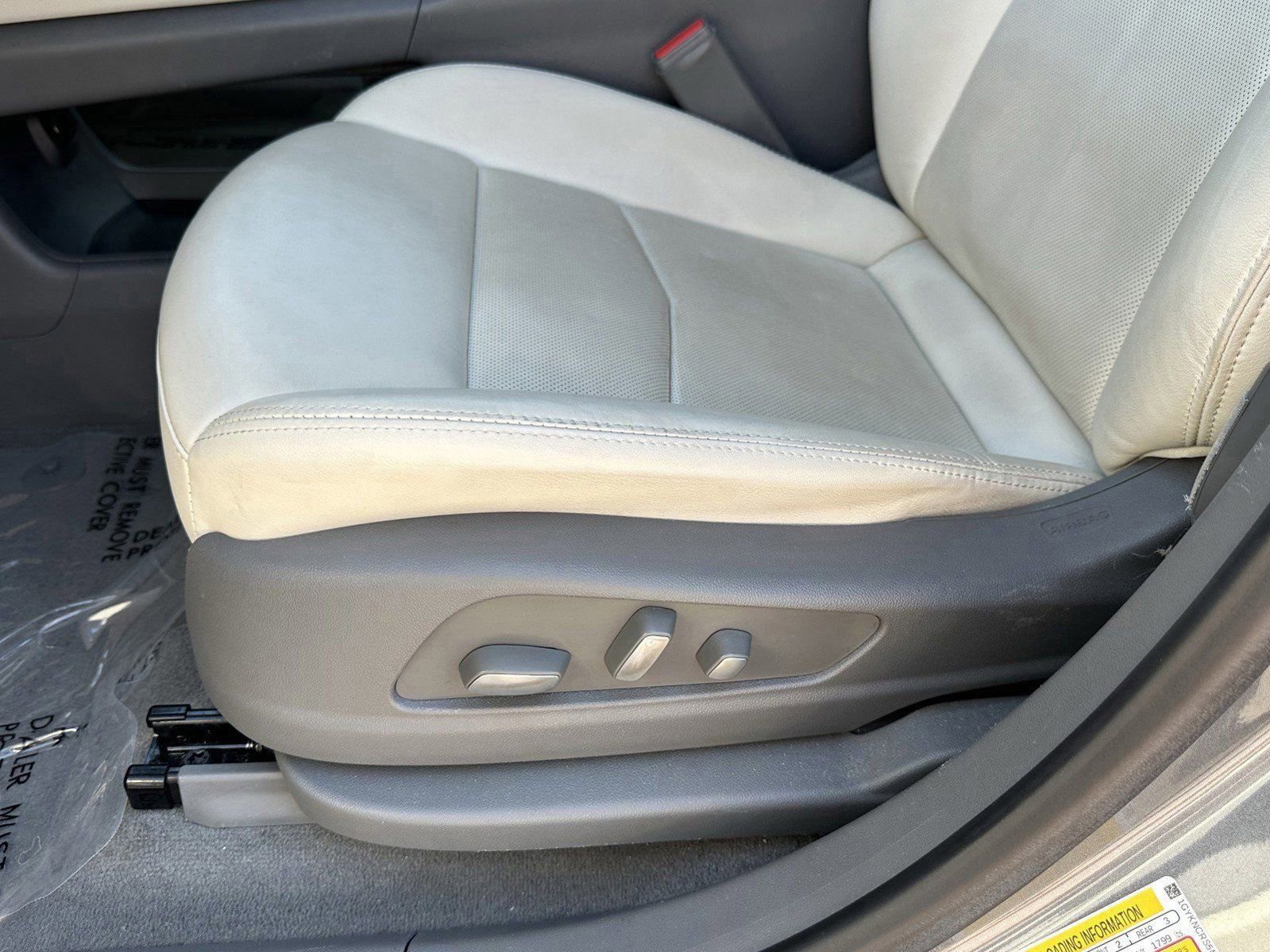 Used 2021 Cadillac XT5 Premium Luxury image 24