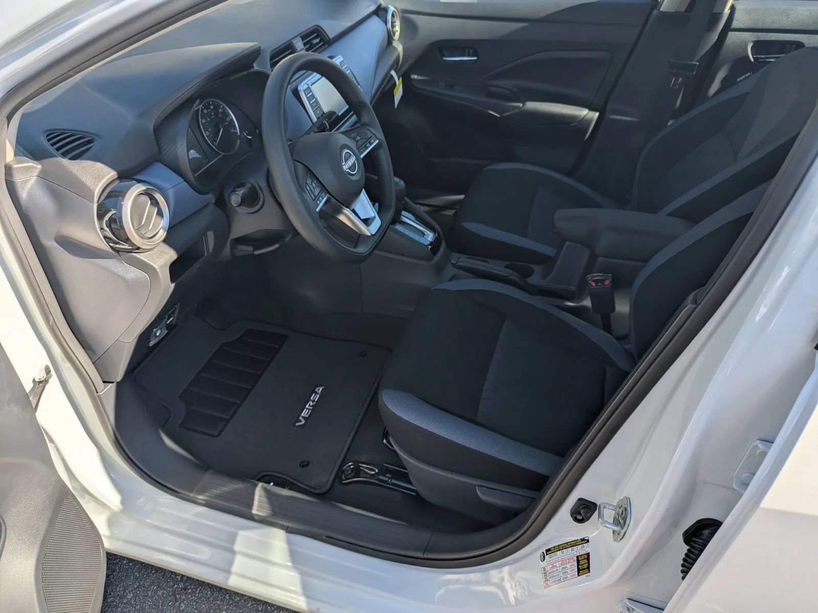 New 2025 Nissan Versa SV w/ Trunk Package FWD image 10