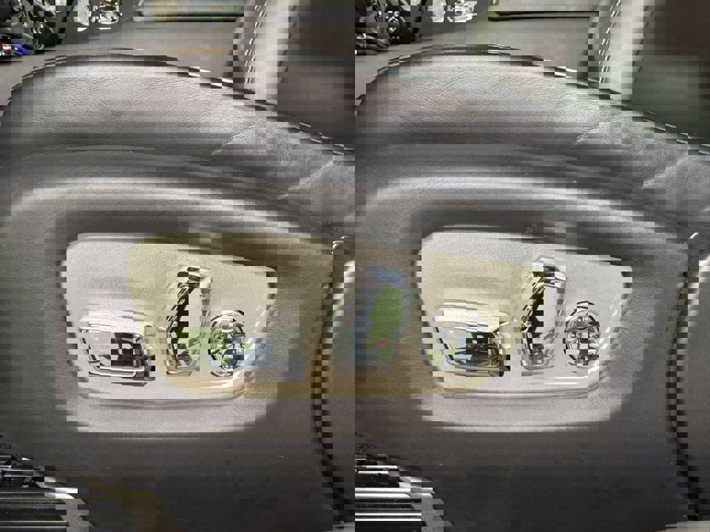 Used 2019 Rolls-Royce Dawn image 39