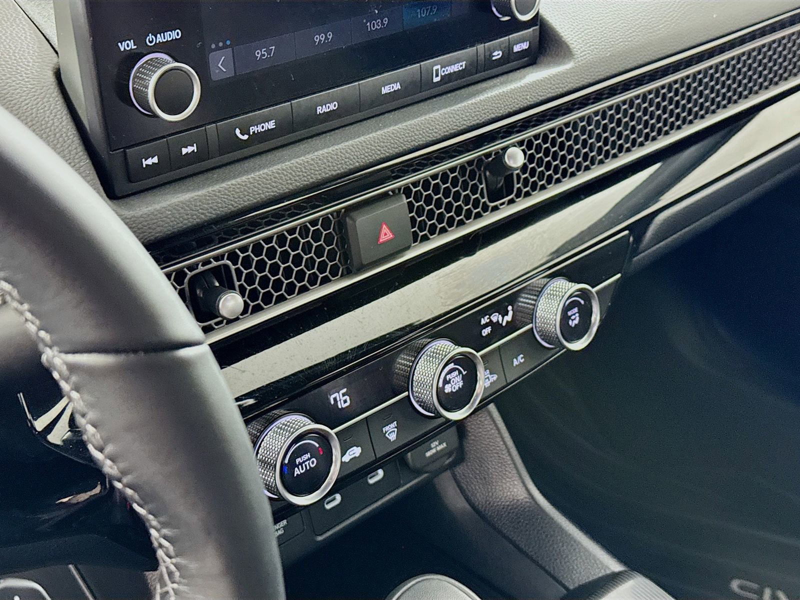 Certified 2025 Honda Civic Sport image 9