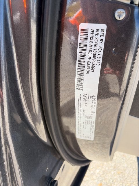 Used 2023 Chrysler Pacifica Touring-L FWD image 27