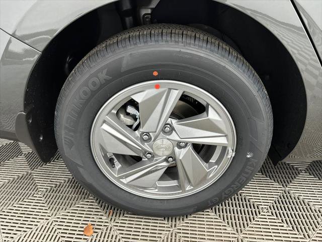 New 2026 Hyundai Elantra SE image 17