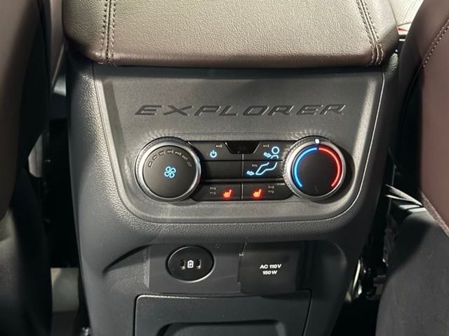Used 2026 Ford Explorer Platinum RWD image 30