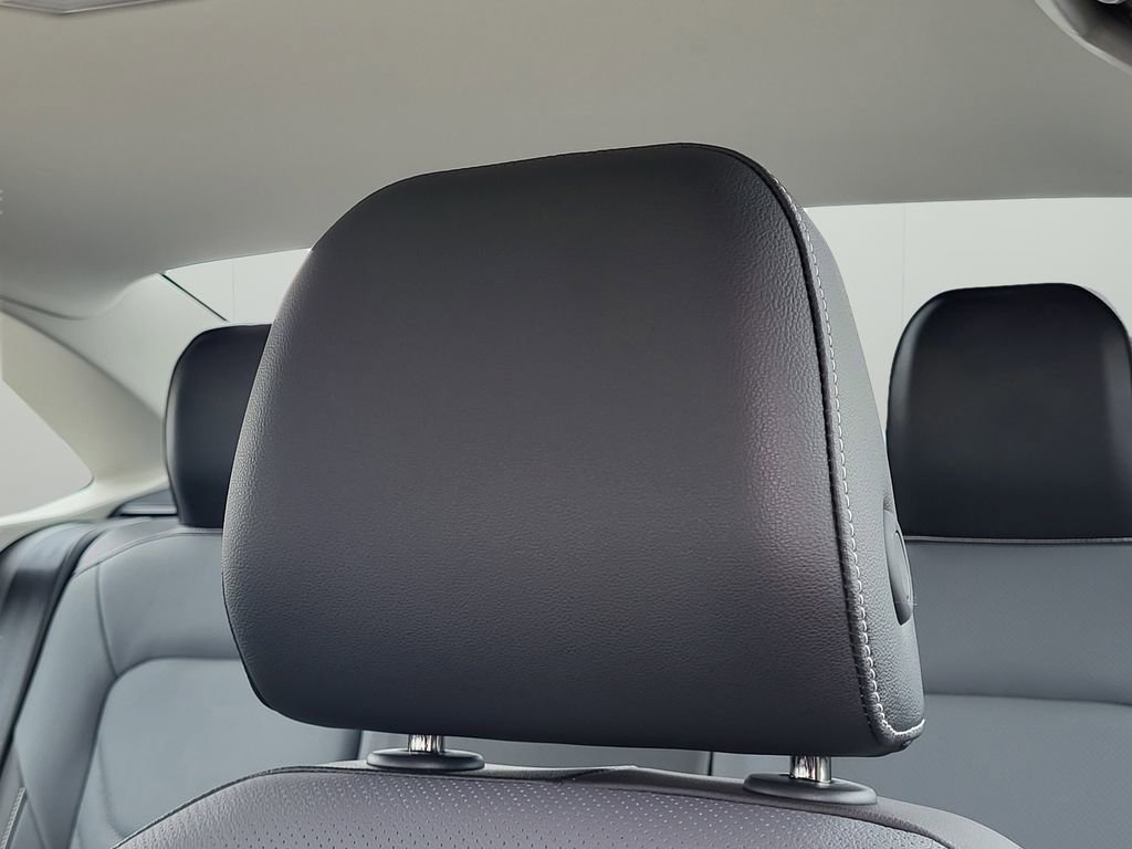 New 2026 Volkswagen Jetta SEL FWD image 9