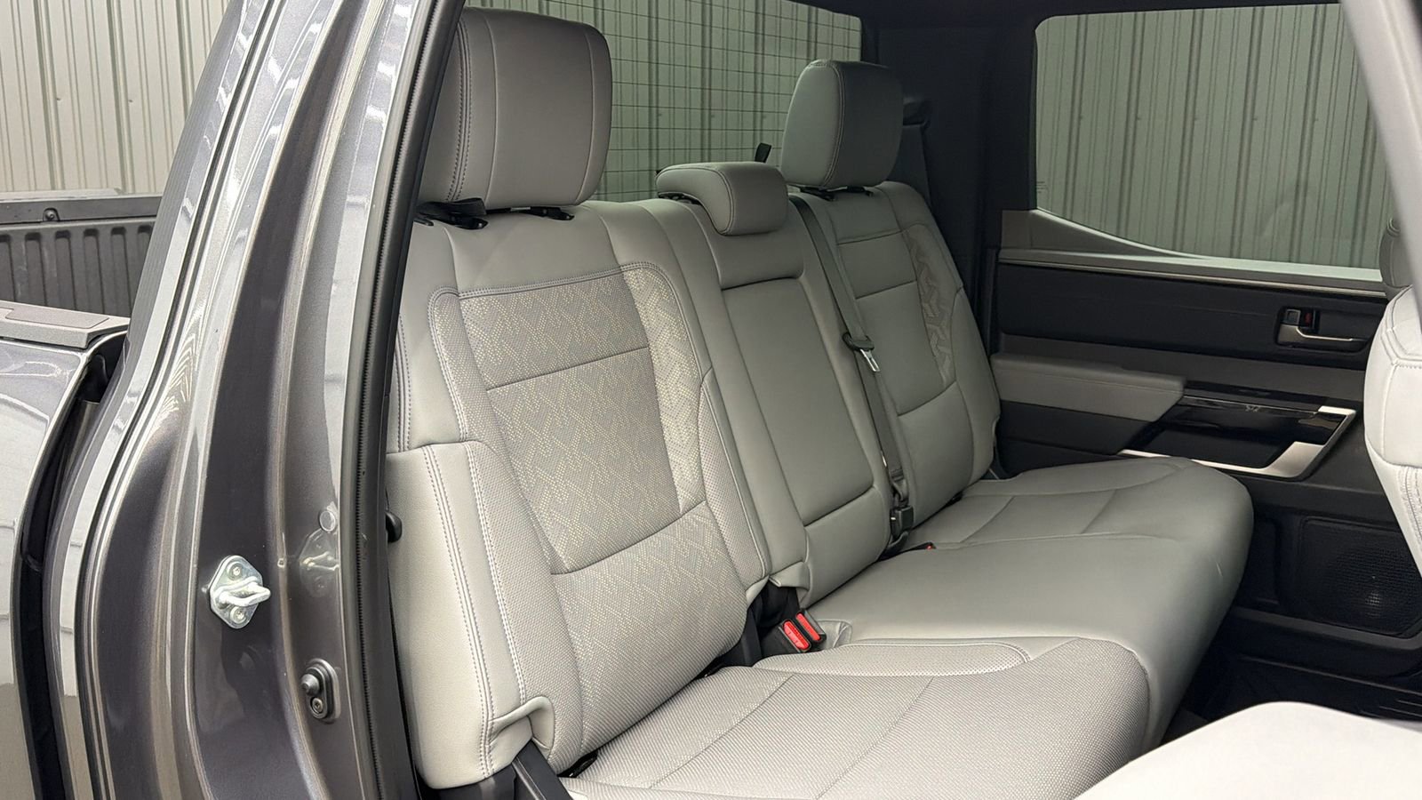 Used 2025 Toyota Tundra Limited image 36