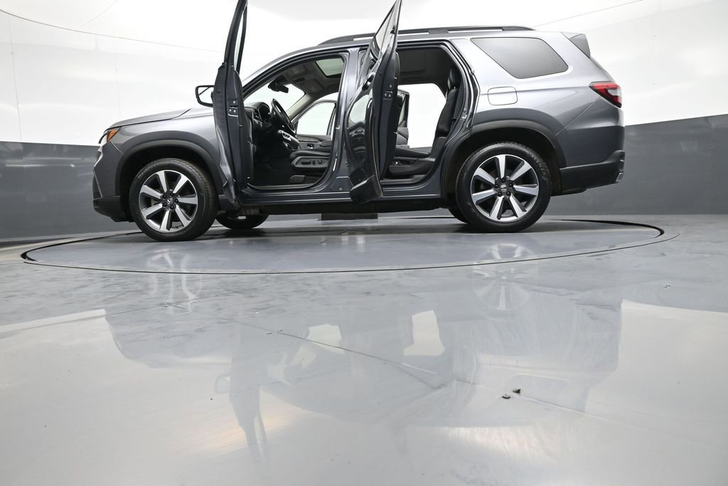 Used 2023 Honda Pilot Touring image 51