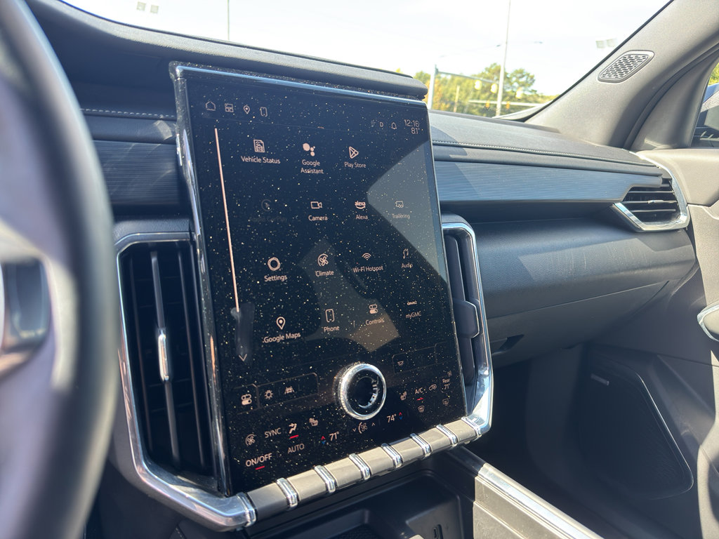 Used 2025 GMC Acadia Elevation image 17