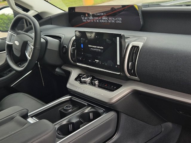 New 2026 Ford Expedition Active RWD image 16