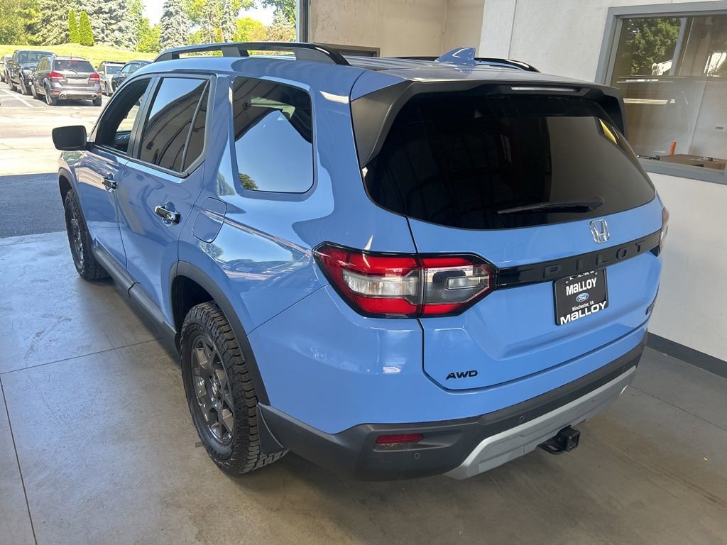 Used 2024 Honda Pilot TrailSport image 7