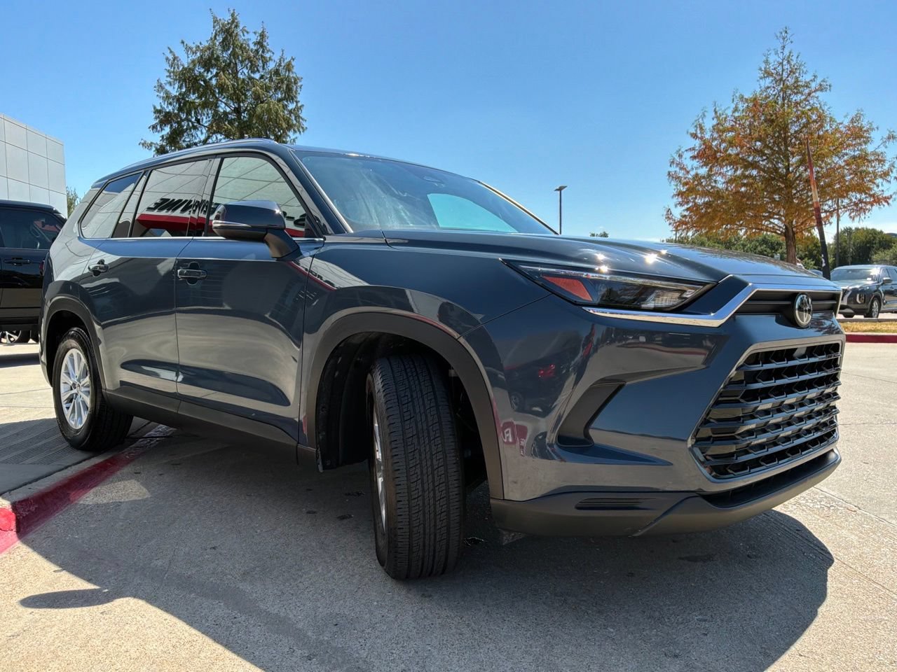 Used 2026 Toyota Grand Highlander FWD image 4