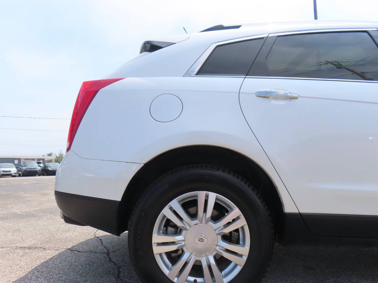 Used 2016 Cadillac SRX Luxury w/ Driver Awareness Package FWD image 23