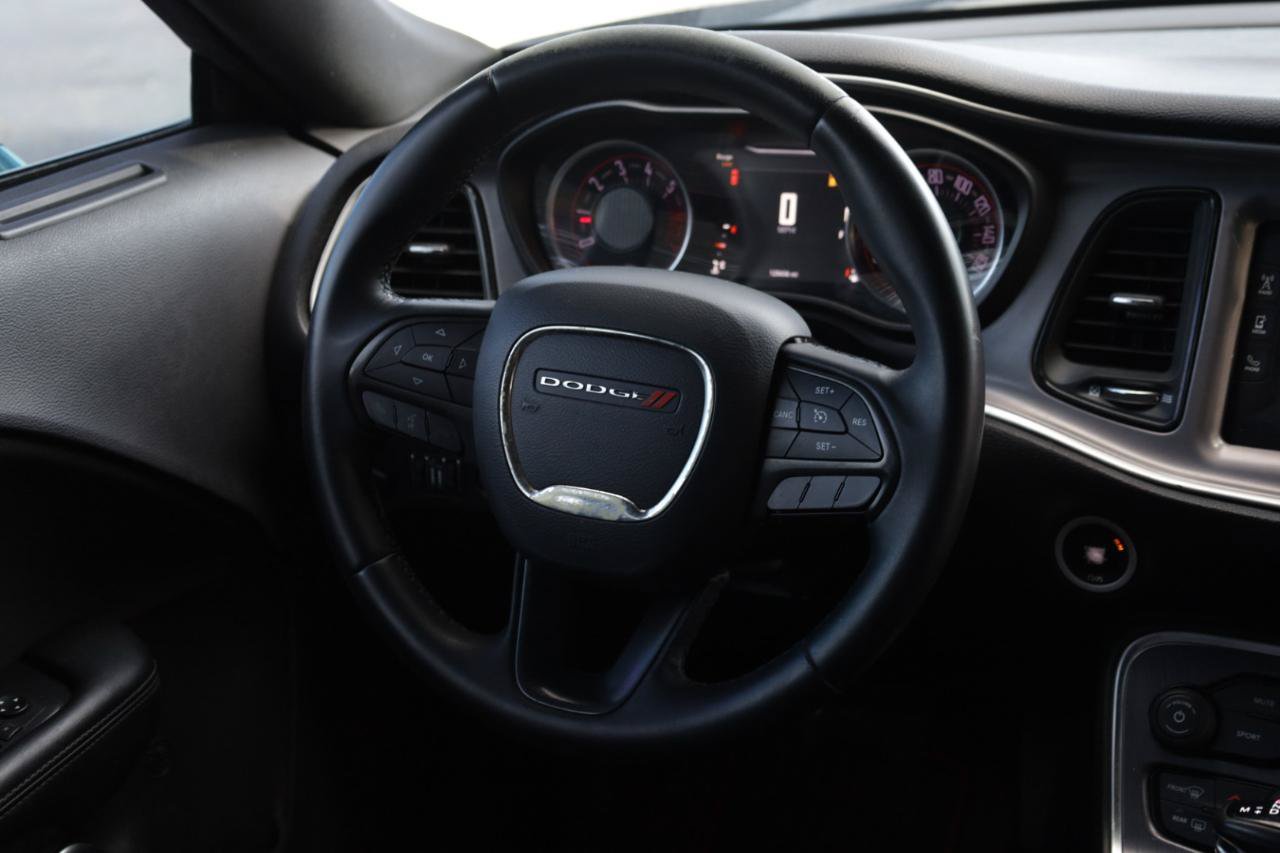 Used 2017 Dodge Challenger R/T RWD image 10