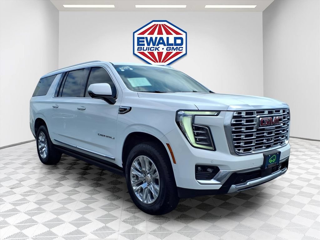 Certified 2025 GMC Yukon XL Denali w/ Sun & Power Step Package AWD/4WD image 2