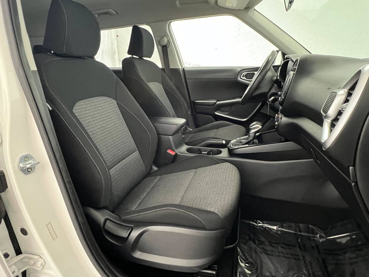 Used 2020 Kia Soul S FWD image 12