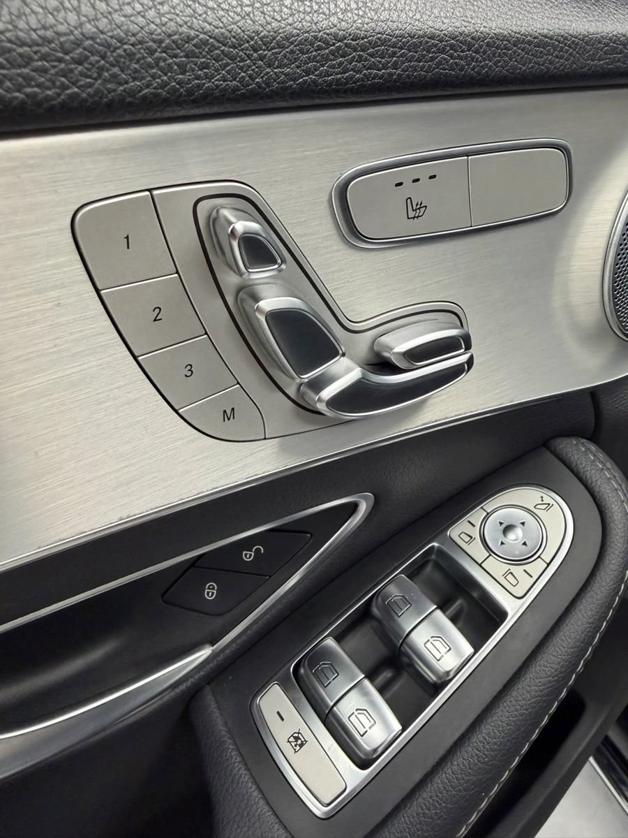 Used 2018 Mercedes-Benz C 300 Sedan w/ Multimedia Package image 31