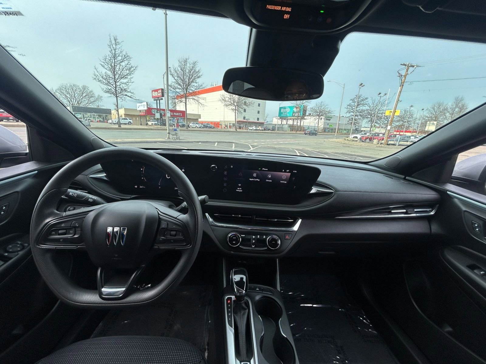 Used 2025 Buick Envista Preferred image 33