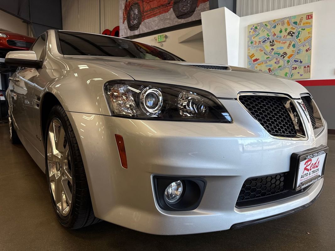 Used 2009 Pontiac G8 GXP image 32