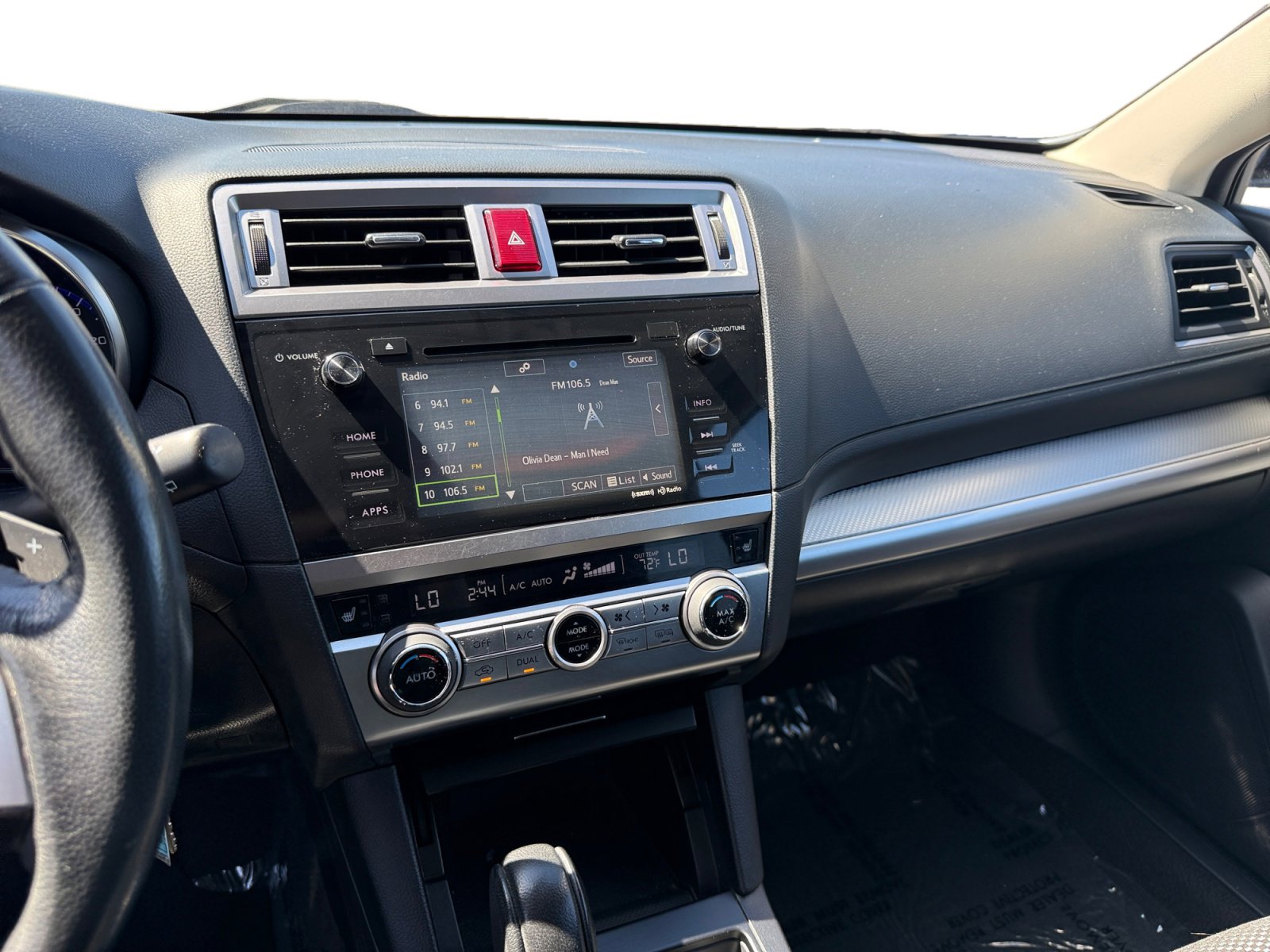 Used 2017 Subaru Outback 2.5i Premium image 12